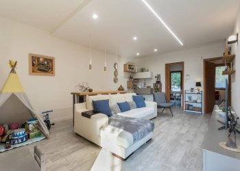 Salone - Villa a Schiera via Nazionale, 66, San Paolo d'Argon - foto 2