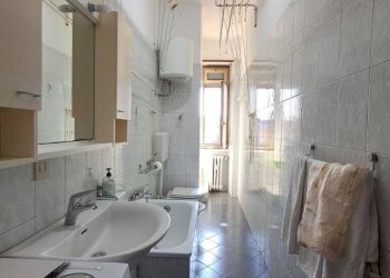 Bagno - Three-room apartment via Vincenzo Monti, 1, Nichelino - photo 15