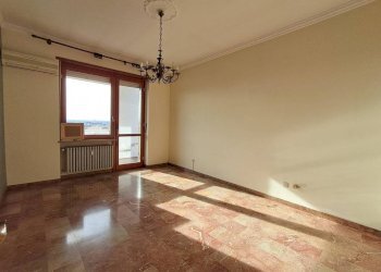 Camera da letto - Apartment via Terni, 40, Torino - photo 23