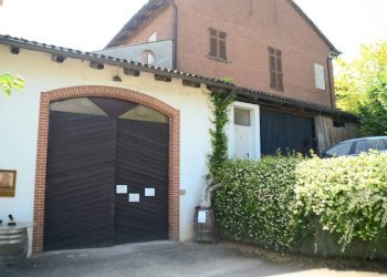 Facciata - Rustico via Adele Alfieri, Magliano Alfieri - foto 2