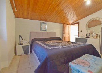 Camera da letto - Casa indipendente strada Villarello, 33, Ceva - foto 17
