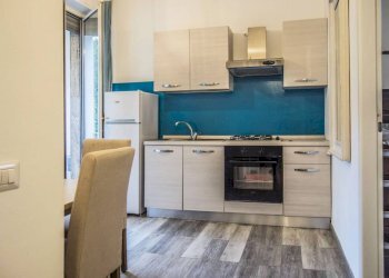 Cucina - Bilocale via Tobruk, 10, Milano (zona Lorenteggio) - foto 2