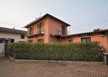Facciata - Villa via Murina, 12, Carmagnola - foto 1