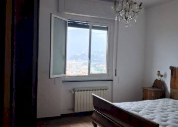 Camera da letto - Attico via Ludovico Ariosto, 12, Genova (zona Sampierdarena) - foto 2
