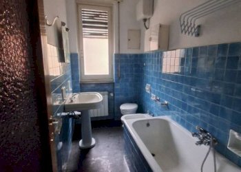 Bagno - Attico via Ludovico Ariosto, 12, Genova (zona Sampierdarena) - foto 6