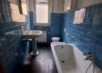 Bagno - Attico via Ludovico Ariosto, 12, Genova (zona Sampierdarena) - foto 7