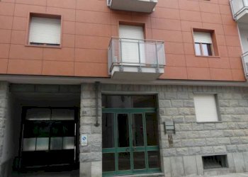 Facciata - Quadrilocale piazza Monsignor Luigi Grassi, Alba - foto 2