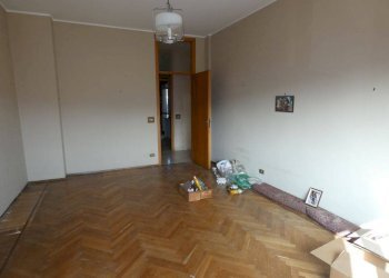 Camera da letto - Quadrilocale piazza Monsignor Luigi Grassi, Alba - foto 13