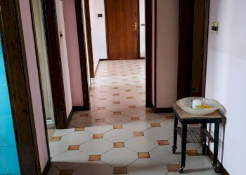 disimpegno zona notte - Quadrilocale via zucchi, Crema - foto 9