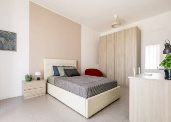 Camera da letto - Trilocale piazza Santa Maria del Suffragio, 3, Milano - foto 25