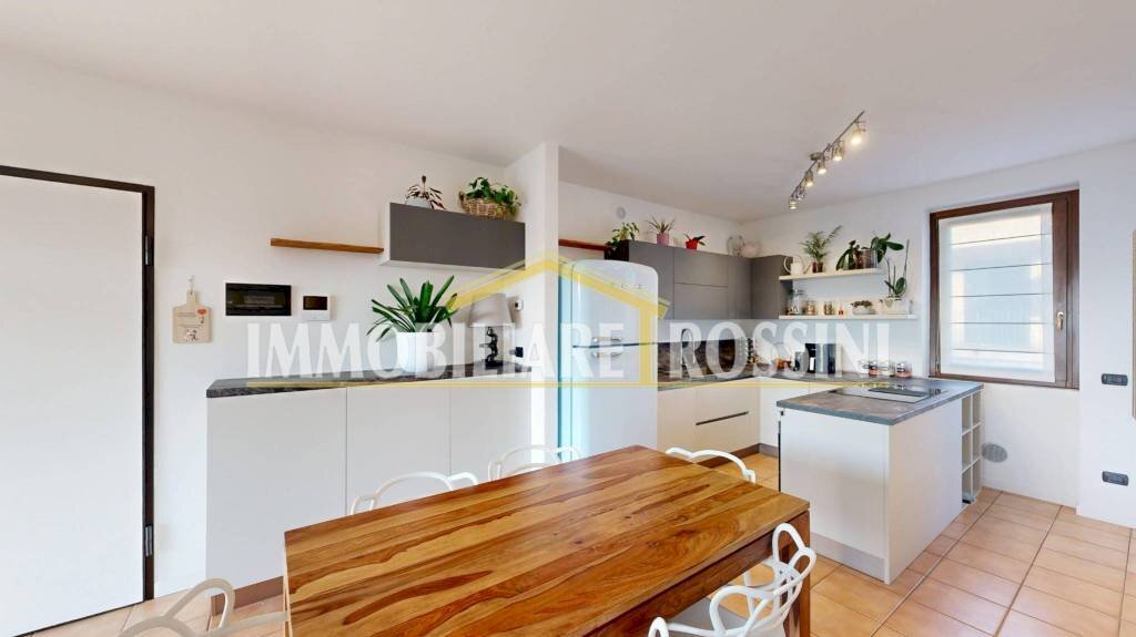 Salone - Quadrilocale via del Gaggio, 8, Varese - foto 2