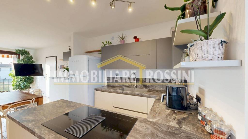 Cucina - Quadrilocale via del Gaggio, 8, Varese - foto 3