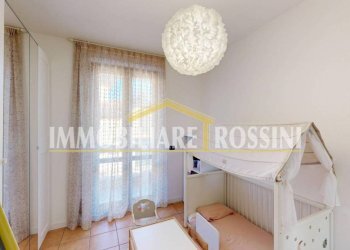 Camera da letto - Quadrilocale via del Gaggio, 8, Varese - foto 25