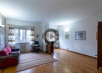 Salone - Appartamento piazza Enrico Toti, 15, Torino (zona Vanchiglietta) - foto 5