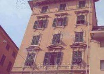 Facciata - Appartamento all'asta via San Pier d'Arena, Genova (zona Sampierdarena) - foto 2