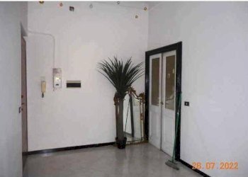 Interno appartamento - Appartamento all'asta via San Pier d'Arena, Genova (zona Sampierdarena) - foto 4