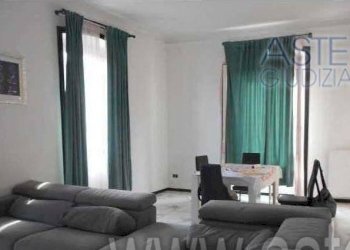 Salone - Apartment at auction via San Pier d'Arena, Genova (neighborhood Sampierdarena) - photo 7