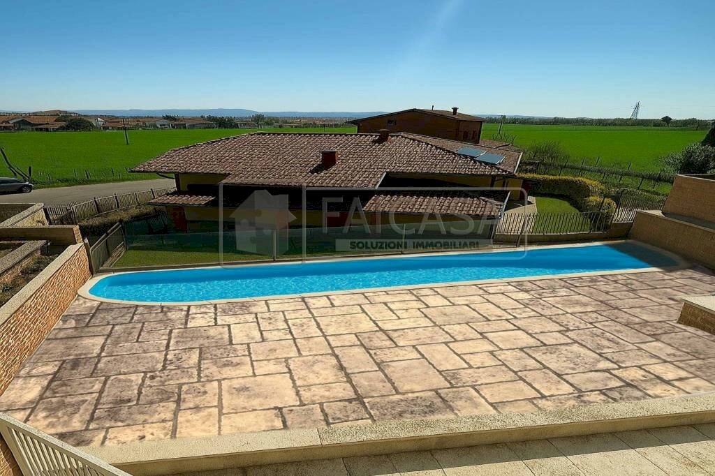 Piscina - Appartamento via Commenda, 34, Volpiano - foto 2