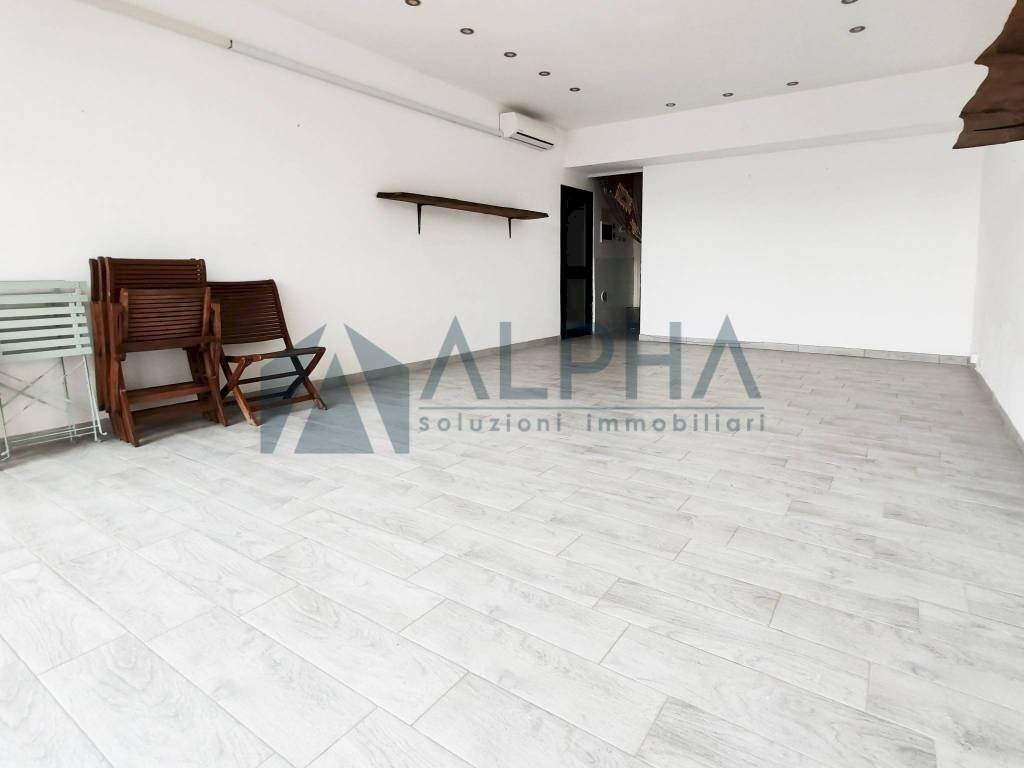 Stanza non arredata - Shop viale Porto Palos, Rimini - photo 1