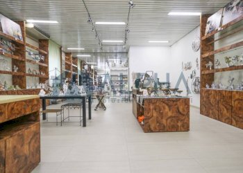 Interno non residenziale - Negozio via Tullio Giorgetti, Bellaria-Igea Marina - foto 2