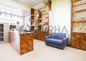 Interno non residenziale - Negozio via Tullio Giorgetti, Bellaria-Igea Marina - foto 4