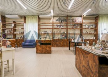 Interno non residenziale - Negozio via Tullio Giorgetti, Bellaria-Igea Marina - foto 6