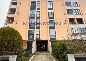 Facciata - Quadrilocale via Margherita di Savoia, 17, Alba - foto 1