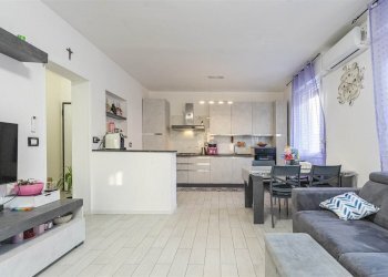 Trilocale Via Giacomo Leopardi 14, Modena - foto 3