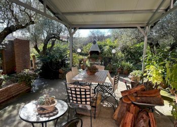 373735cc-c54d-4da1-b63f-46ad8ada4cb8.jpg - Villa Via Vittorio Bachelet, Catanzaro - foto 1