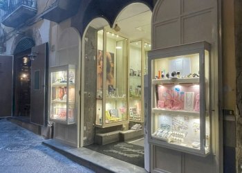 3fa2747e-31cf-48ea-8d84-8358134170d1.jpg - Non Alimentare VIa Mercanti, Salerno - foto 2