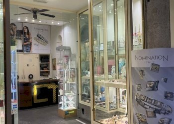 fcbf890b-bb65-49ac-ada7-7eaaaed6d30c.jpg - Non Alimentare VIa Mercanti, Salerno - foto 11