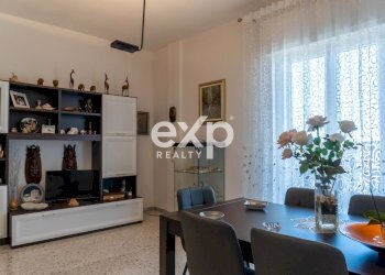 Quadrilocale Via Valdemaro Vecchi, Trani - foto 2