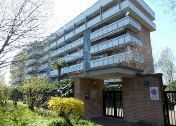 Trilocale Via Giorgio De Chirico, 6, Milano (zona Trenno) - foto 1