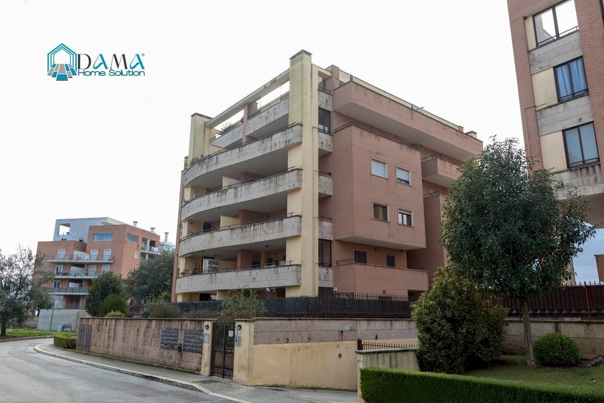 Foto 2 - Trilocale via Starrabba dI Rudinì
 
3, Pomezia - foto 2