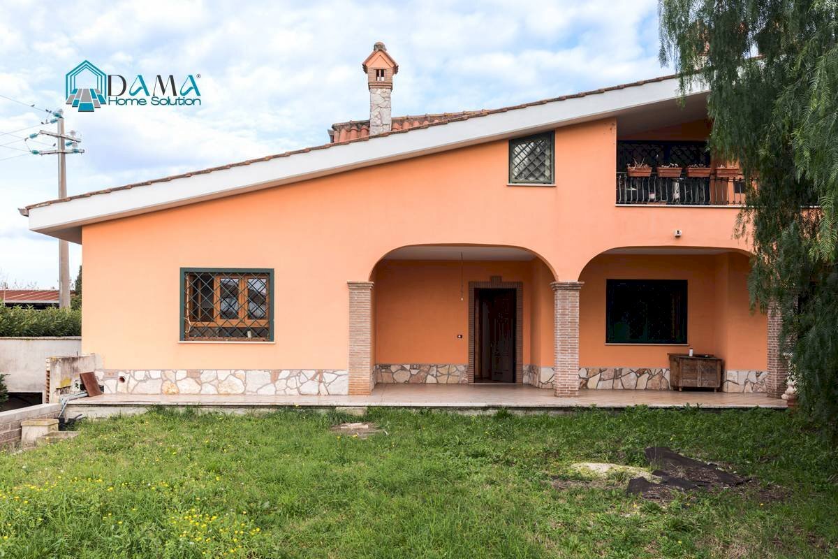 Foto 1 - Villa a Schiera via Canada
 
21, Pomezia - foto 1