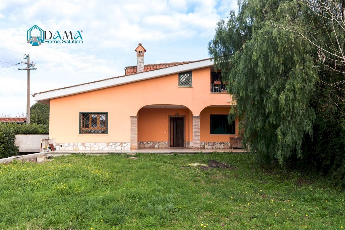 Foto 2 - Villa a Schiera via Canada
 
21, Pomezia - foto 2