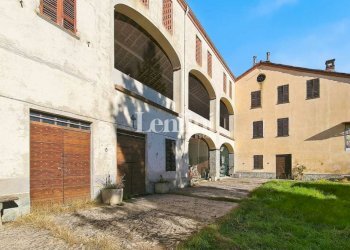 Facciata - Rustico Frazione Torcello, 139, Casale Monferrato - foto 2