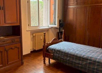 Camera da letto - Appartamento via Luca della Robbia, Bologna (zona Massarenti) - foto 24