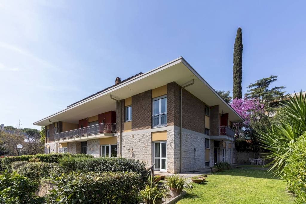 Facciata - Villa piazzale Robert Schuman, Roma (neighborhood EUR) - photo 1