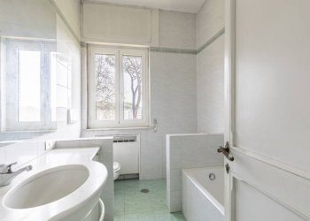 Bagno - Villa piazzale Robert Schuman, Roma (zona EUR) - foto 24