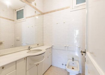 Bagno - Villa piazzale Robert Schuman, Roma (zona EUR) - foto 25