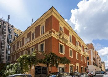 Facciata - Negozio via Alessandro Volta, 36, Roma - foto 1
