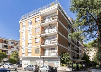 Facciata - Trilocale viale Africa, 50, Roma (zona EUR) - foto 2