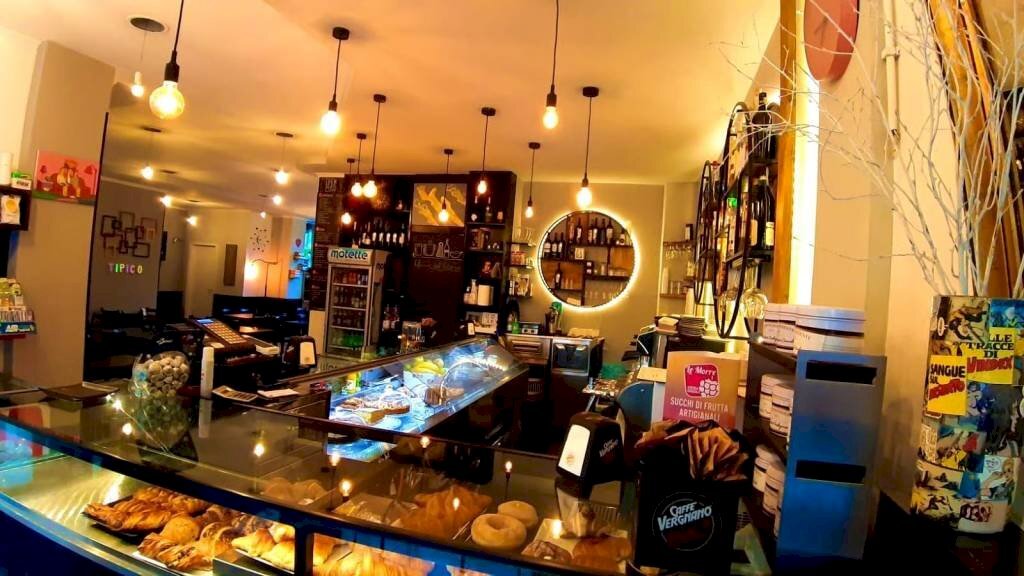 Interno non residenziale - Shop viale Nicola Sacco e Bartolomeo Vanzetti, Roma - photo 1