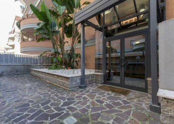 Interno palazzo - Appartamento via Copenaghen, 39, Roma (zona Torrino) - foto 37