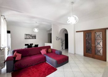 Salone - Appartamento via Livorno, 4, Torino (zona Borgo Vittoria) - foto 2