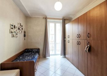 Camera da letto - Apartment via Livorno, 4, Torino (neighborhood Borgo Vittoria) - photo 32