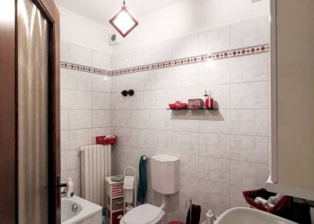 Bagno - Appartamento via Livorno, 4, Torino (zona Borgo Vittoria) - foto 34