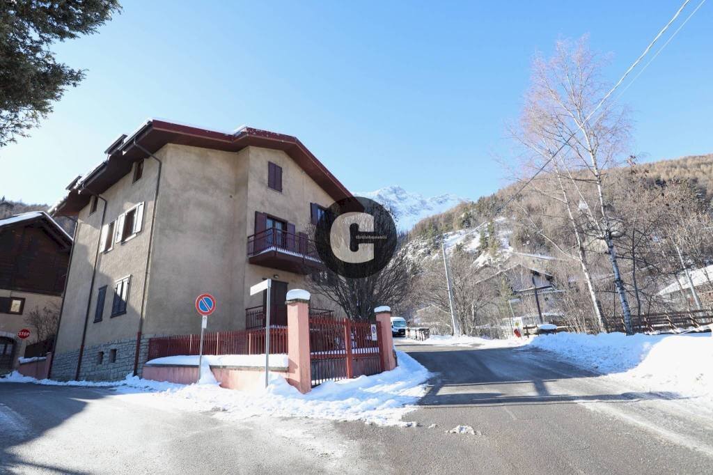 Facciata - Two-room apartment largo San Giusto, 2, Oulx - photo 2