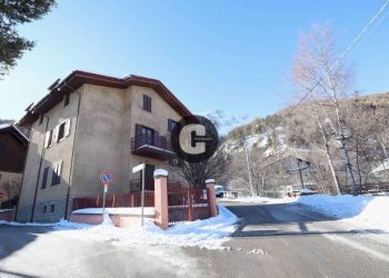 Facciata - Bilocale largo San Giusto, 2, Oulx - foto 2